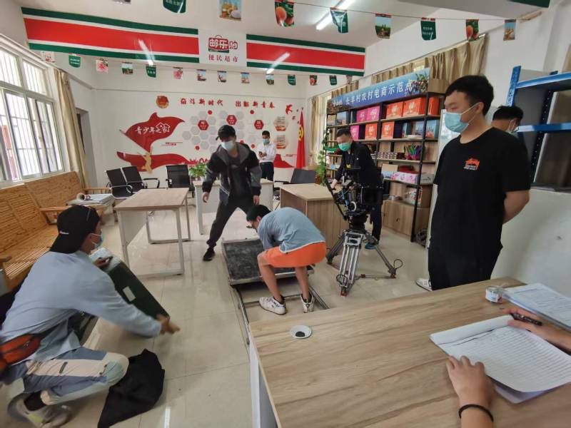 金湖县广告片拍摄公司：极简主义践行者，少即是多的视觉哲学